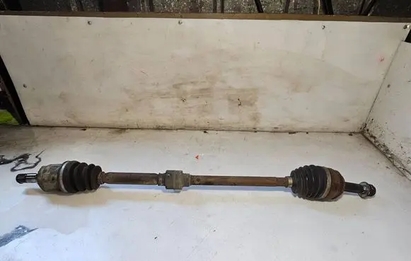 Mitsubishi Lancer Front driveshaft