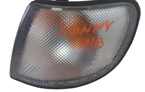 Nissan Sunny Front indicator light 6R010250 013452