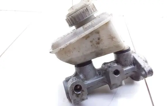 Opel Corsa B Master brake cylinder 2122FBB28