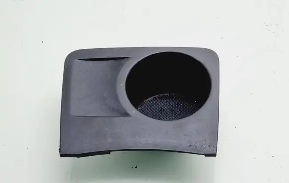 Cup holder front