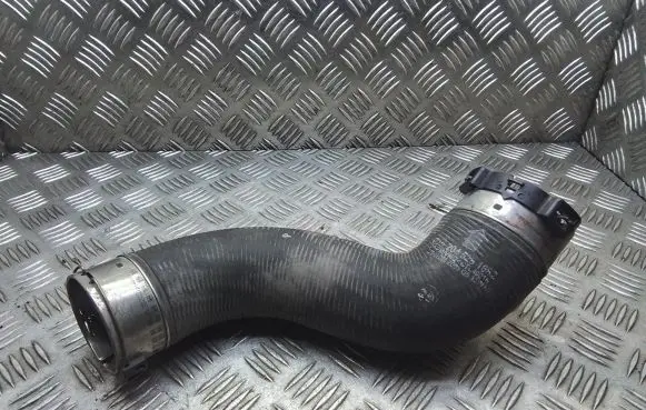 Mercedes-Benz C W204 Intercooler hose/pipe A2045281682