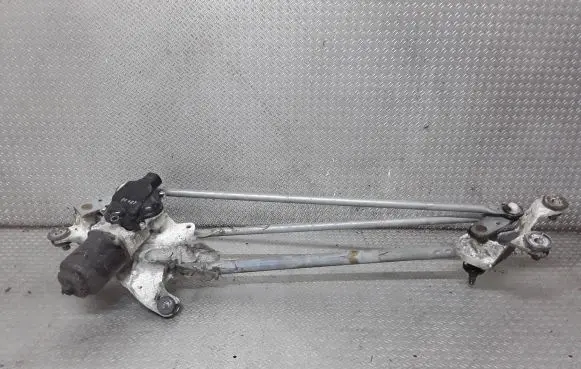 Honda CR-V Front wiper linkage and motor