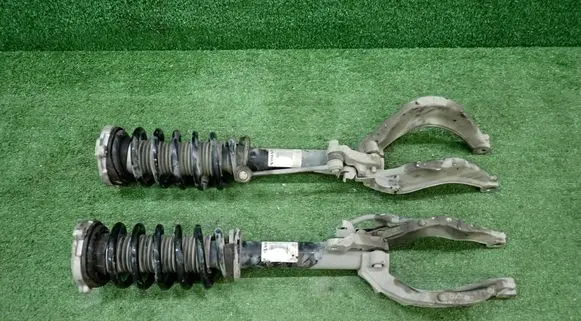 Volvo XC90 Front shock absorber/damper P32292211