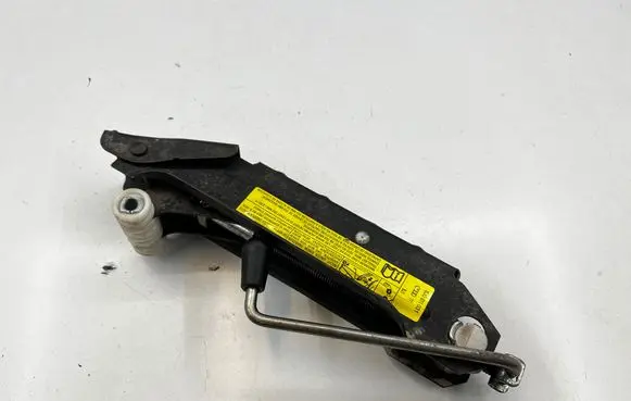 Audi TT TTS Mk2 Lift Jack 8J0011031