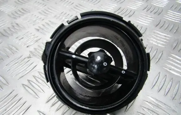 Mini One - Cooper R50 - 53 Dash center air vent grill 680088706 6800887.06