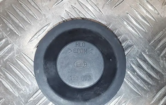 Nissan Primera Headlight/headlamp dust cover 153873