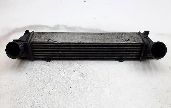 BMW 1 E82 E88 Intercooler radiator 0809080841 7524916 3093796