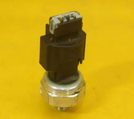 KIA Carens IV Air conditioning (A/C) pressure sensor 92CP812