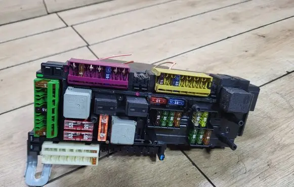 Mercedes-Benz CLS C218 X218 SAM control unit 2129009622 2129020008