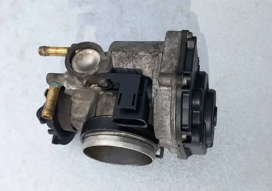 Audi A3 S3 8L Throttle valve 06A133064J