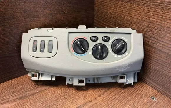 Renault Trafic II (X83) Climate control unit 8200004603 R6136S440