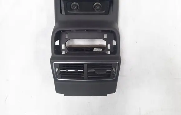 Audi Q7 4M Rear air vent grill 4M0864147A
