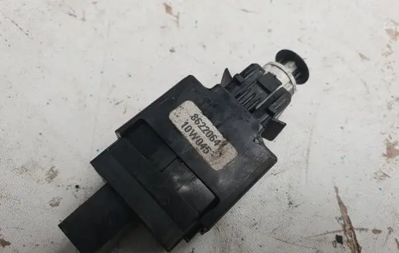 Volvo XC90 Brake pedal sensor switch 8622064