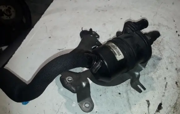 Opel Vectra C Oil breather separator 70349667