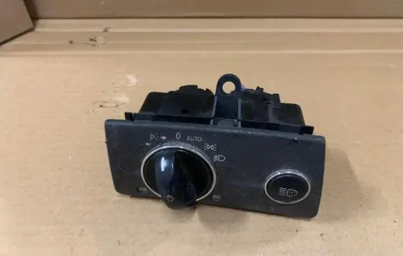 Mercedes-Benz E W211 Light switch 2115450104 04056000