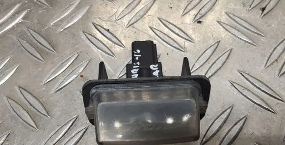 Toyota Auris E180 Number plate light