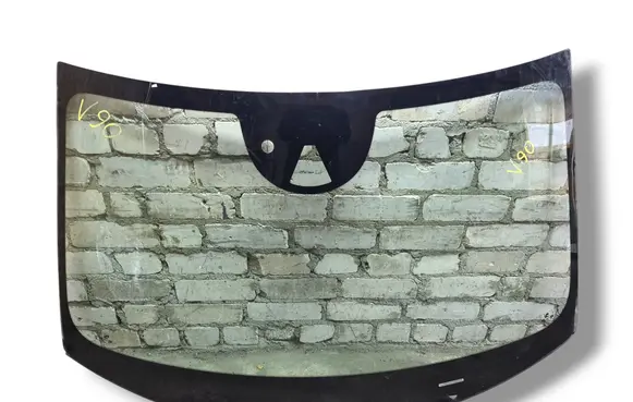 Volvo S90, V90 Front windscreen/windshield window 