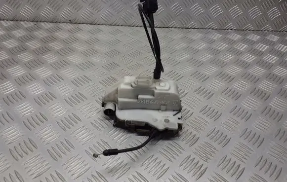 Renault Megane II Front door lock 027779