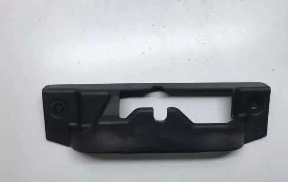 KIA Sportage Tailgate/boot lid lock trim 811951F000