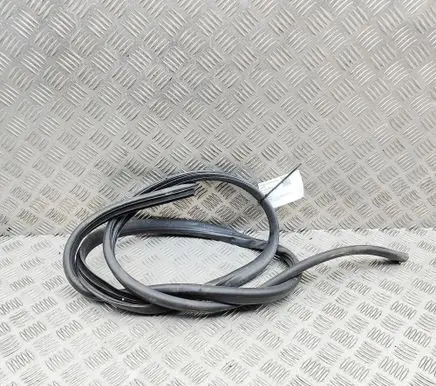 Isuzu D-Max Rubber seal front coupe door 8980522009