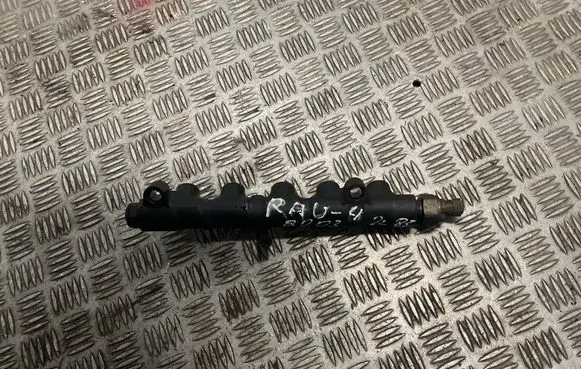 Toyota RAV 4 (XA20) Fuel distributor 