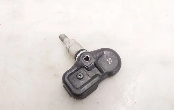 Nissan Juke I F15 Tire pressure sensor 157021394B CCAI14LP0750T5 PMVCA14