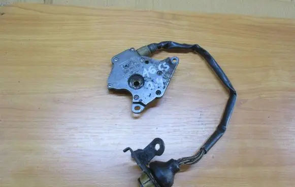 Audi A6 S6 C5 4B Gear selector 0501209896