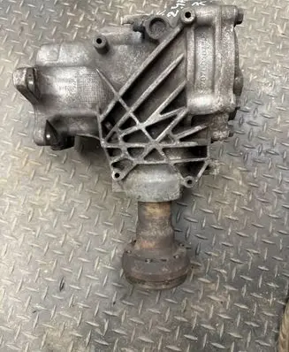 Gearbox transfer box case