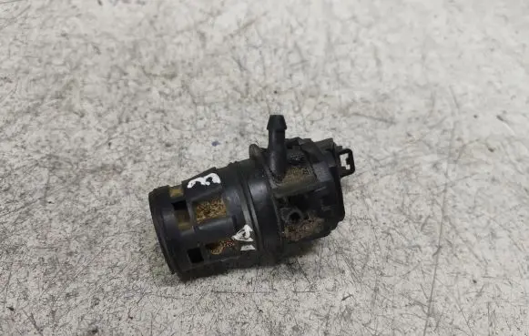 Mazda 3 I Windscreen/windshield washer pump