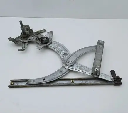 Volkswagen PASSAT B3 Front door manual window regulator 357837402