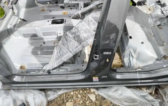 Audi A1 Pillar (middle) 