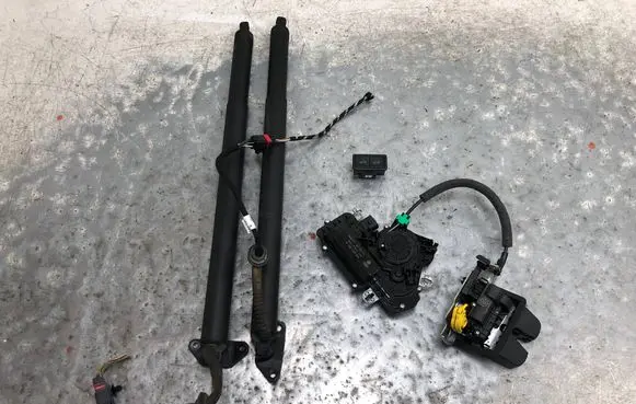 Volkswagen PASSAT B8 Tailgate/trunk/boot lift motor 3G0827887BBILI 5TA827506D 3G0959832A