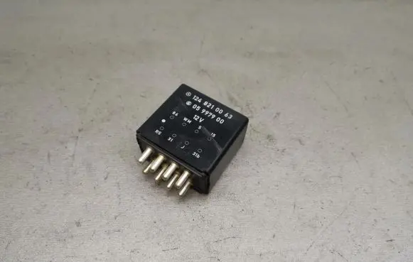 Mercedes-Benz E W124 Other relay 1248210063 05997900