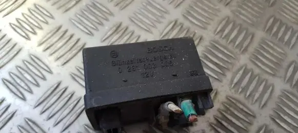 Peugeot 405 Glow plug pre-heat relay 0281003005