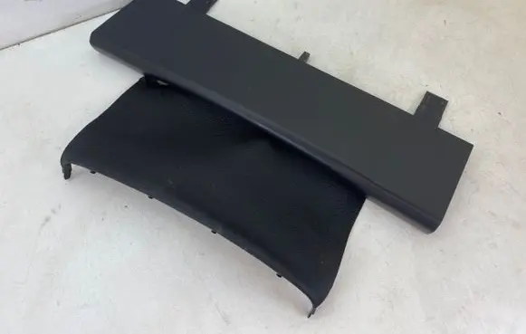 Volkswagen Touran I Steering wheel column trim 1T1858345B