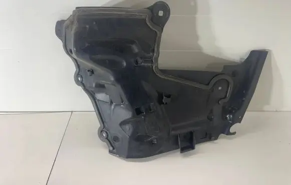 Mercedes-Benz C W205 Other engine bay part A2056205801