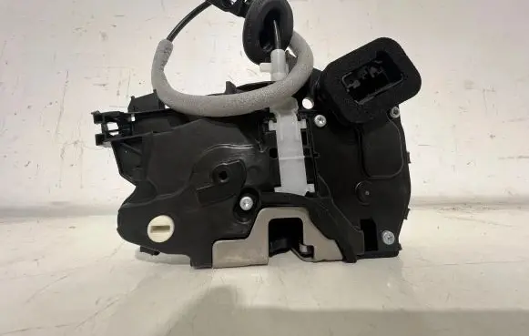 Volkswagen Taigo Rear door lock 10A839016B