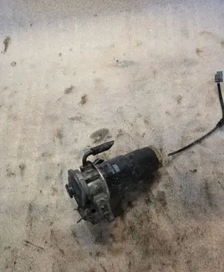 Toyota Avensis T250 Fuel filter housing 