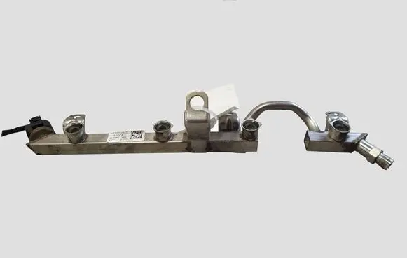 Volkswagen Golf VII Fuel main line pipe 03C133317A 03C129041A