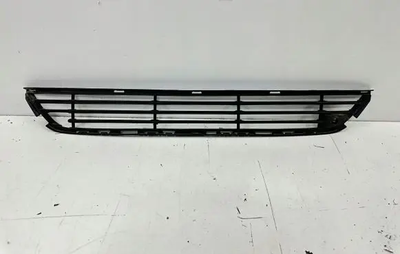 Volvo V40 Front bumper lower grill 31347092