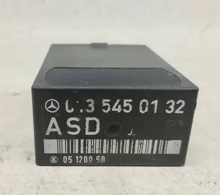 Mercedes-Benz E W124 Other relay 0135450132 A0135450132 ASD