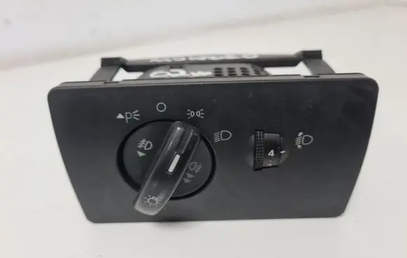 Ford Mondeo Mk III Light switch 1S7T13A024BB