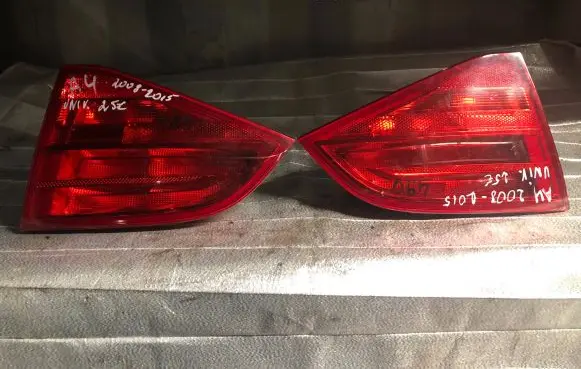 Audi A4 S4 B8 8K Tailgate rear/tail lights 21968006 219602