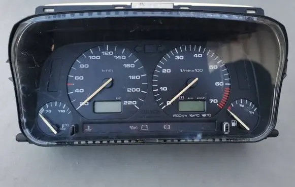 Volkswagen Golf III Speedometer (instrument cluster) 1H6919033F A6160554001