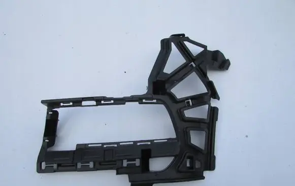 Volkswagen Touran III Front bumper mounting bracket 5TA807723