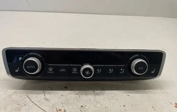 Audi A3 S3 8V Climate control unit 8V0820043A 9015162200