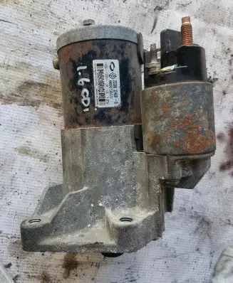Renault Trafic III (X82) Starter motor 233003248R