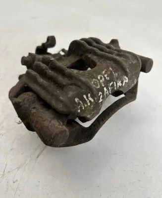 Opel Zafira A Rear brake caliper