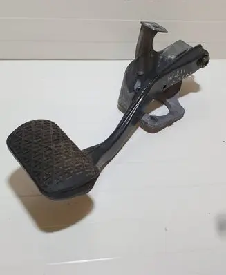 Mercedes-Benz E W211 Brake pedal A2112900719 KTSMC21230 1232910082