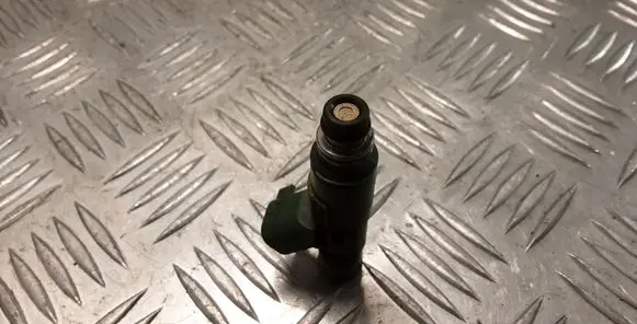 Volvo S80 Fuel injector 9470229